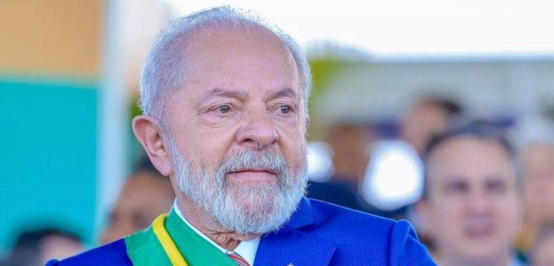 Lula é internado em hospital de Brasília para ser submetido a cirurgia no quadril